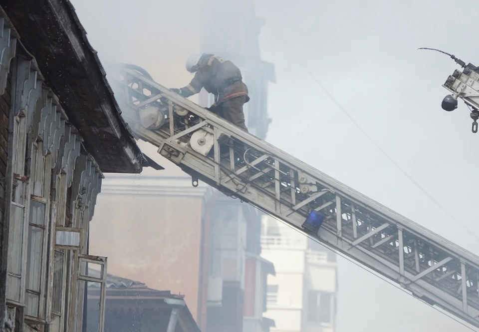 Из здания спасатели эвакуировали 54 человека