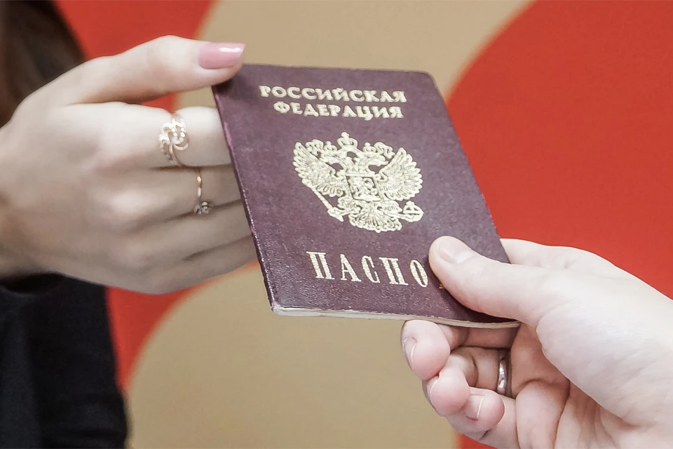 Лишенным российского гражданства дадут второй шанс.