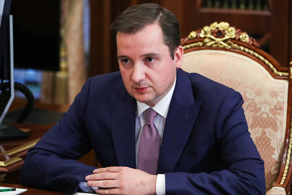 Временно исполняющий обязанности главы Ненецкого автономного округа Александр Цыбульский во время встречи с президентом России Владимиром Путиным в Кремле. ФОТО Михаил Климентьев/пресс-служба президента РФ/ТАСС