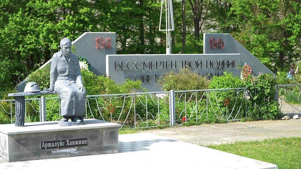 Памятник героической Аршалуйс открыли в ноябре 2015 года. Фото: planeta.ru