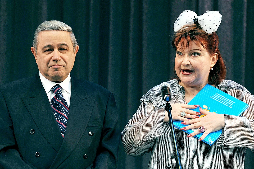 Евгений Петросян и Елена Степаненко в 2009 году. Фото ИТАР-ТАСС/Интерпресс/Владимир Бертов