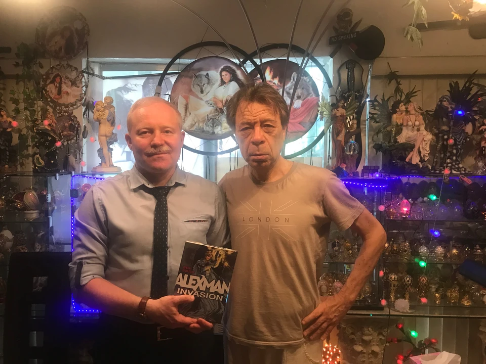 Агентом Сергея в Голливуде является Виктор Круглов.