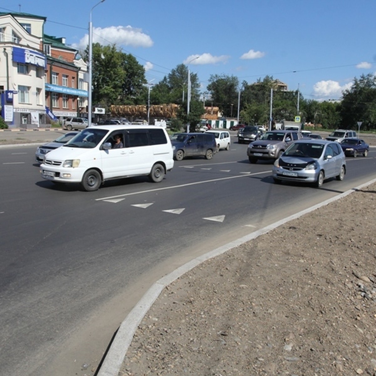 Схема движения транспорта изменилась на Маратовском кольце в Иркутске -  KP.RU