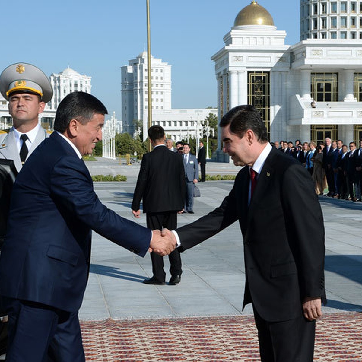 Ұйықтап жатқан әйелімен секс порно