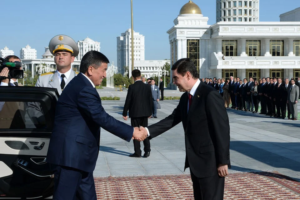 Жээнбеков отметил личную заслугу туркменского лидера в укреплении двусторонних связей с Кыргызстаном, назвав Туркменистан важным и надежным партнером.
