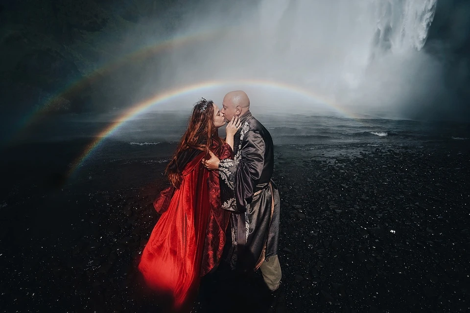 Станислав Васильев и Дарья Булавина решили сыграть свадьбу в Исландии. Фото: Антон УНИЦЫН