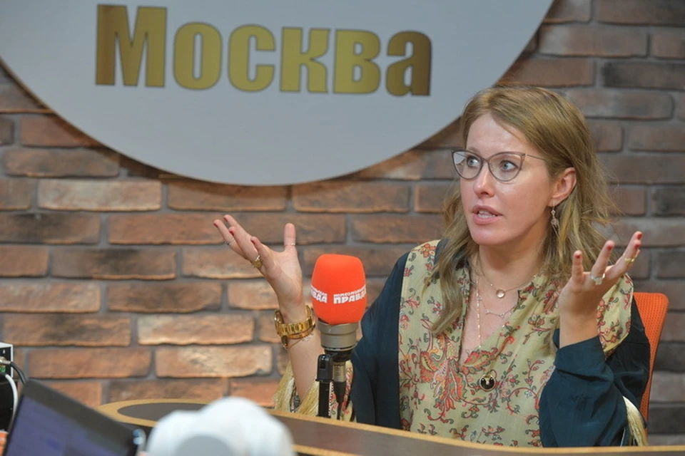 Ксения Собчак в студии радио «Комсомольская Правда»