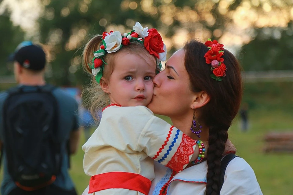 Почему в России растет популярность старинных русских обрядов