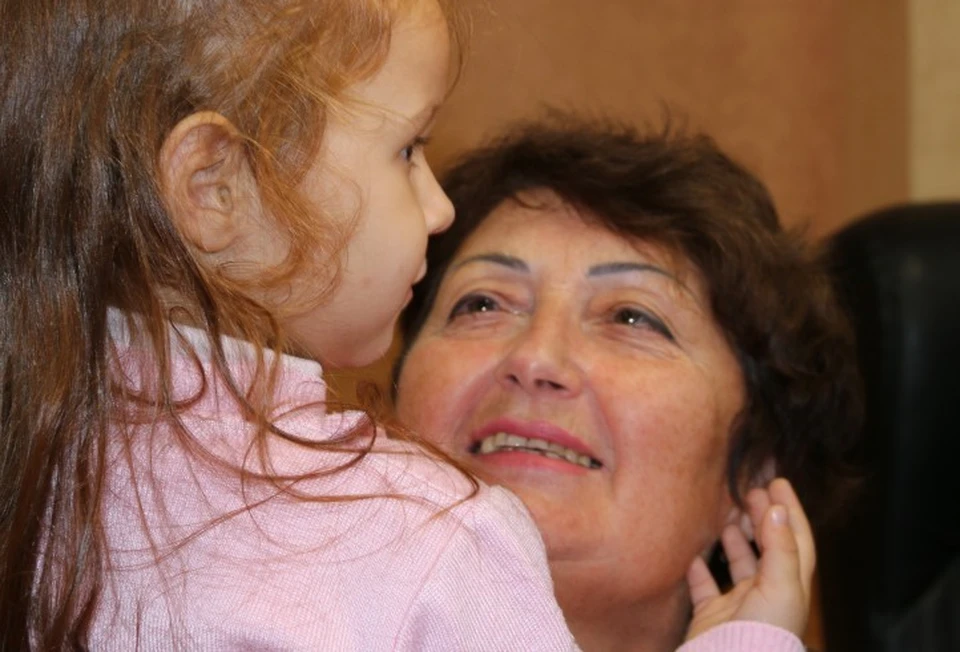 Евгения Горбенко с трехлетней внучкой