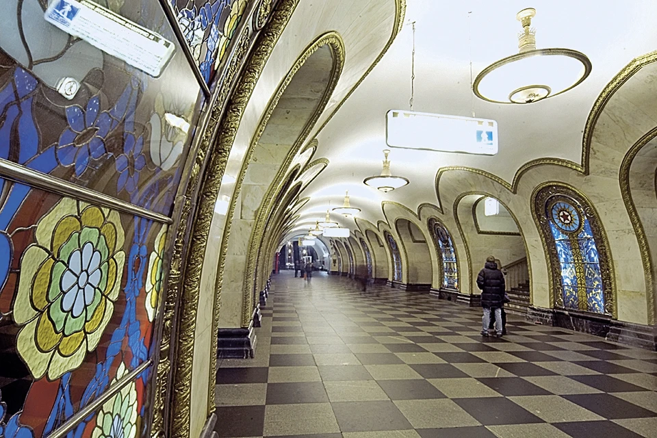 Витражи станции «Новослободская» на Кольцевой прославились на весь мир.