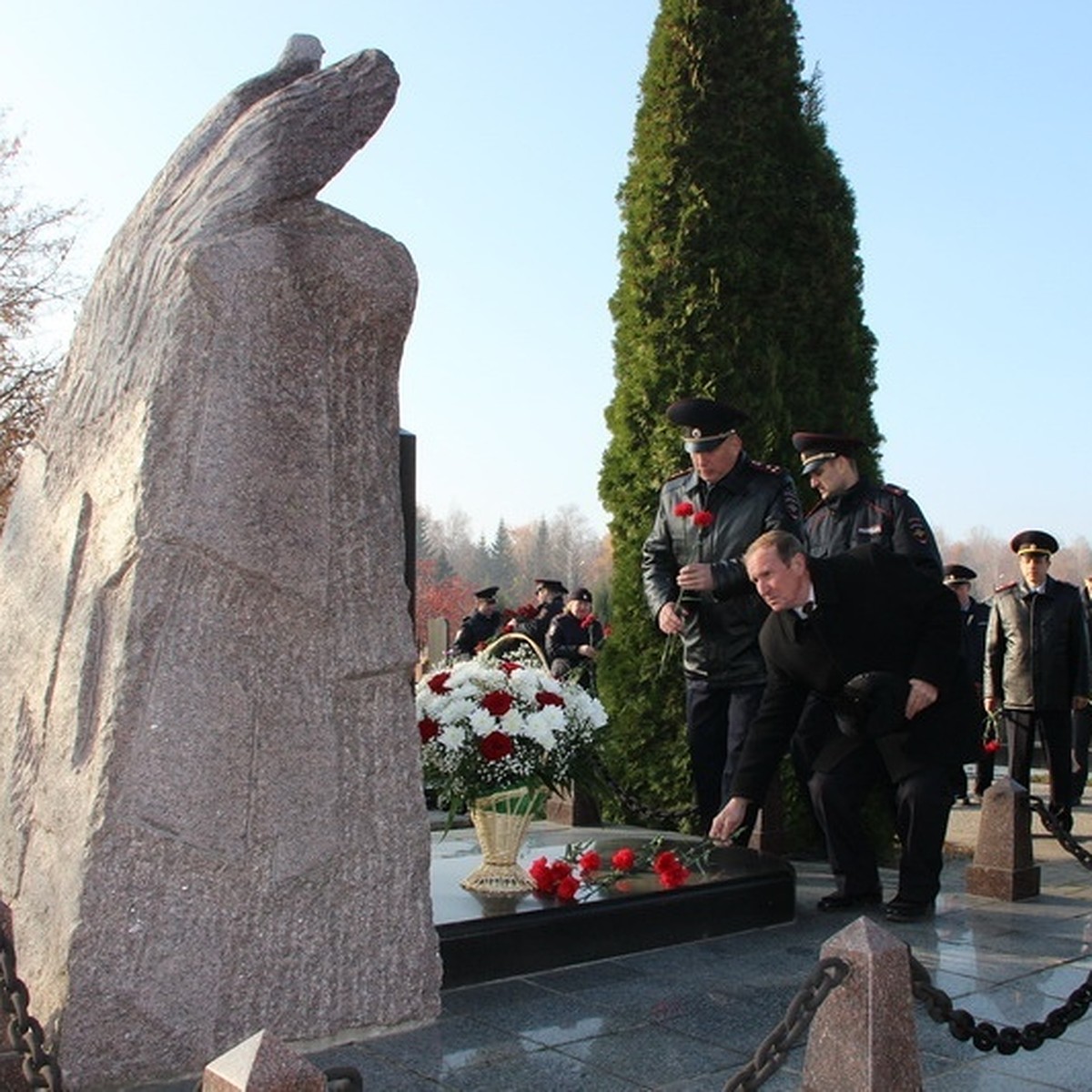 В Белгороде полицейские почтили память погибших сослуживцев - KP.RU