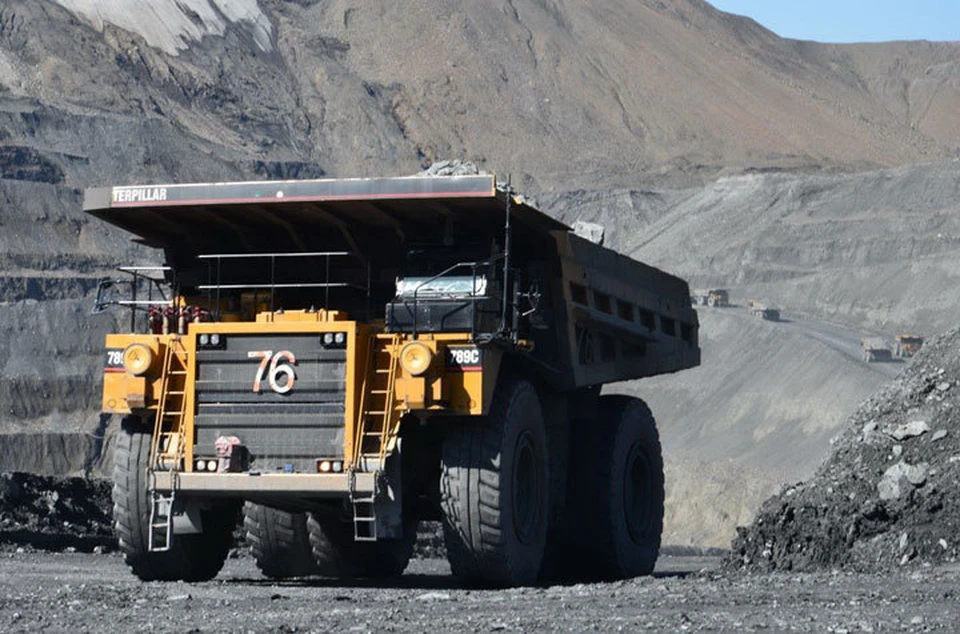 Рудник «Кумтор», расположенный в Кыргызстане, является крупнейшим золоторудным предприятием Центральной Азии, управляемым западной компанией. Всего, с начала промышленного производства в мае 1997 года по 30 сентября 2018 года, на «Кумторе» произведено 11,8 млн унций, или 367,21 тонны золота.