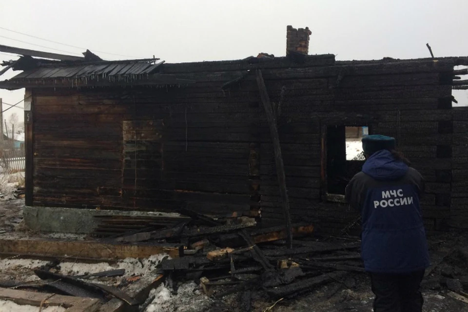 Огонь унес жизни матери и двоих детей в Хабаровском крае. Фото: региональное МЧС России