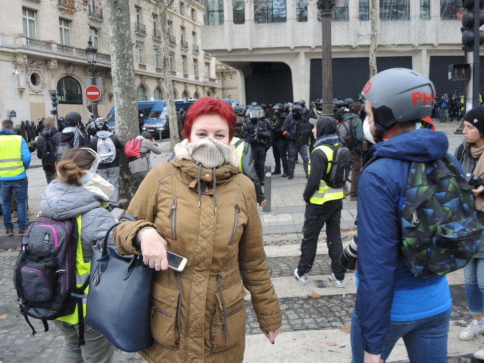 Спецкор «КП» Дарья Асламова в эпицентре парижских протестов