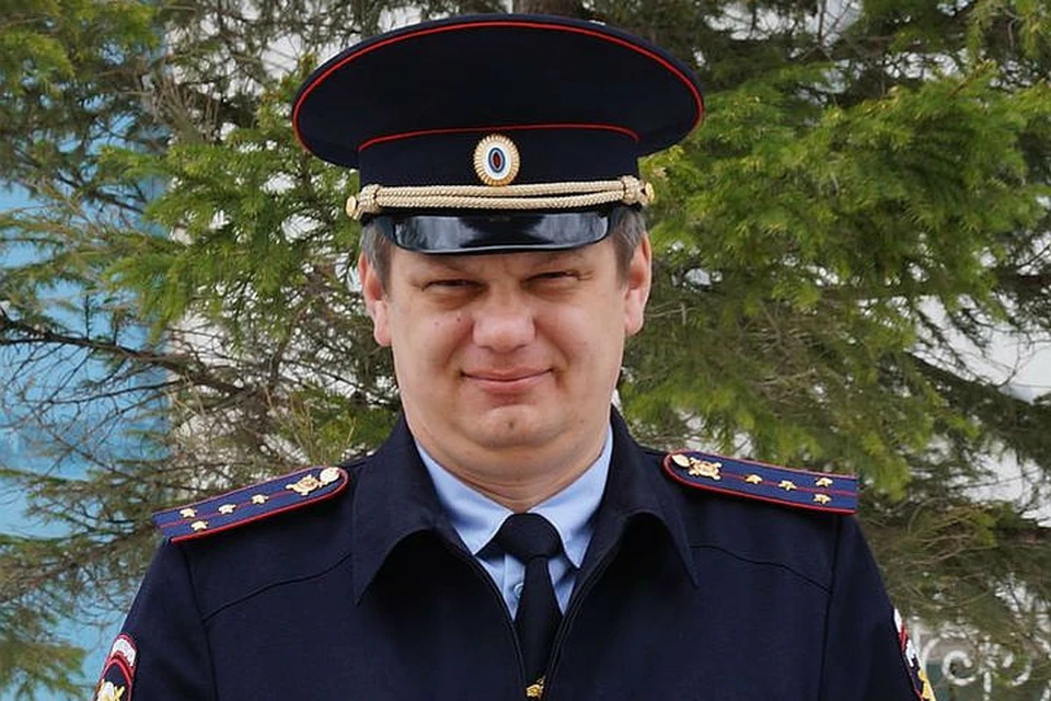 Участкового, который вывел из пожара 49 человек, наградили медалью. Фото: МО МВД России "Шарыповский".