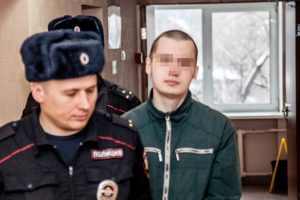 В отличие от другого подростка, Алексей Б. не закрывал в суде лицо маской.