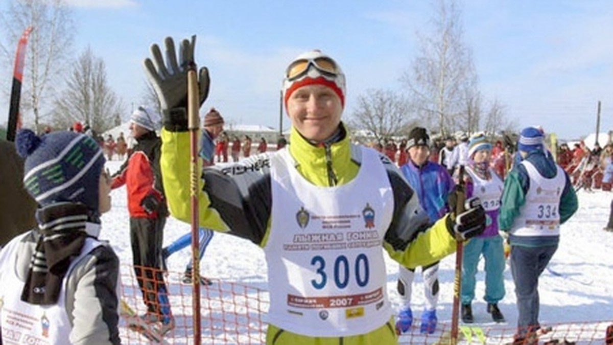 Олимпийская чемпионка Ольга Данилова избила новогодней елкой директора  школы своего же имени - KP.RU