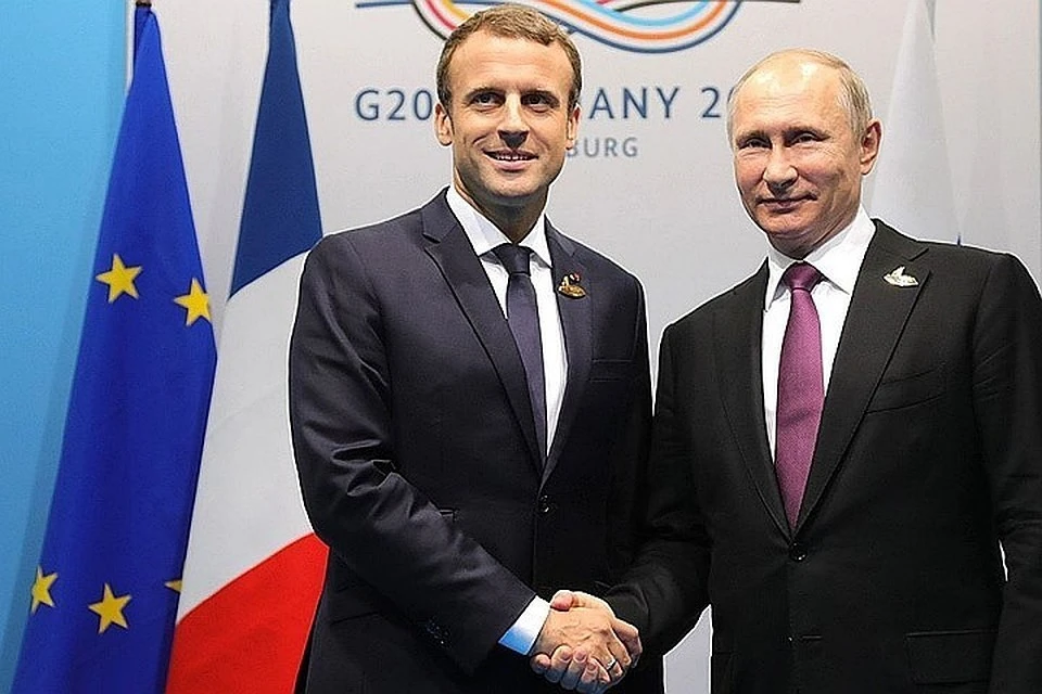 Президенты России и Франции Владимир Путин и Эмманюэль Макрон поговорили о Сирии и Украине