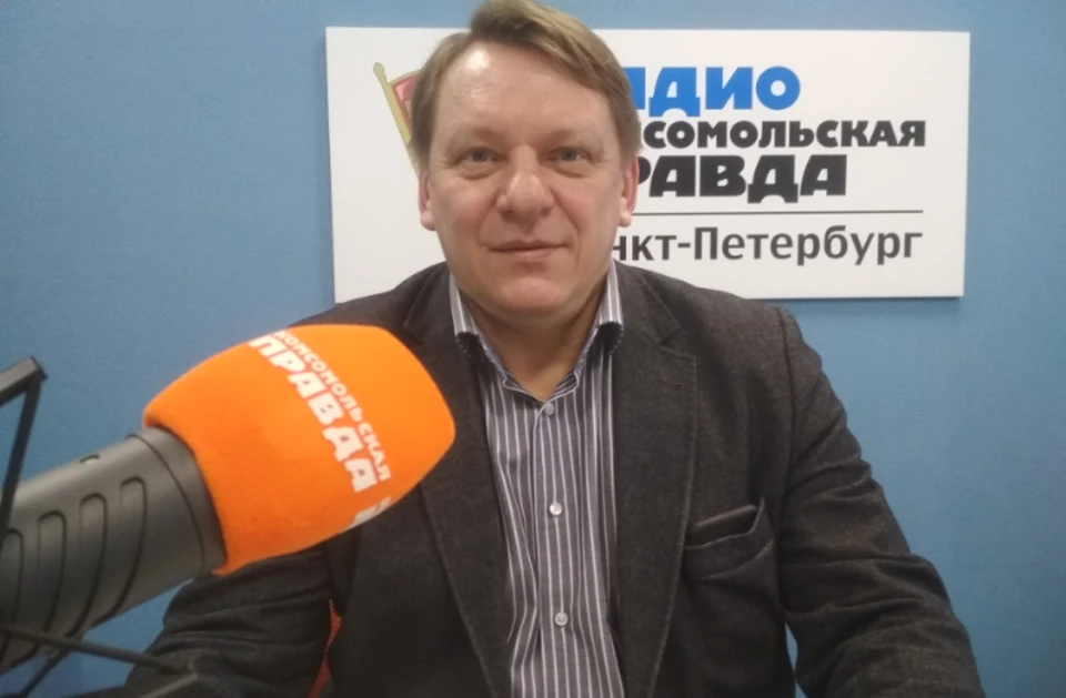 Василий Каменев в студии радио «Комсомольская Правда в Петербурге»
