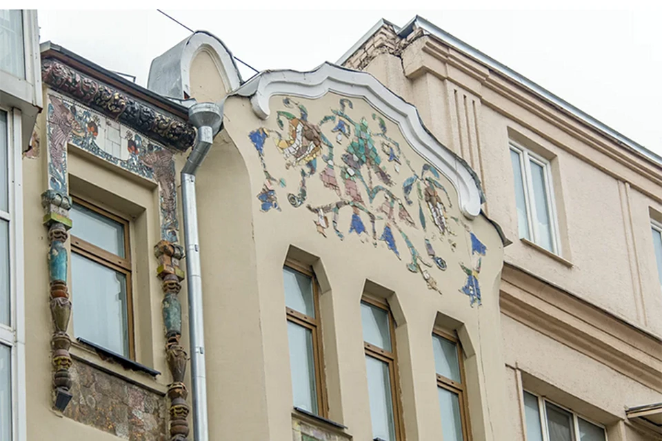 Этот дом одна из самых оригинальных работ знаменитого зодчего Эрнста-Рихарда Нирнзее. Фото: mos.ru