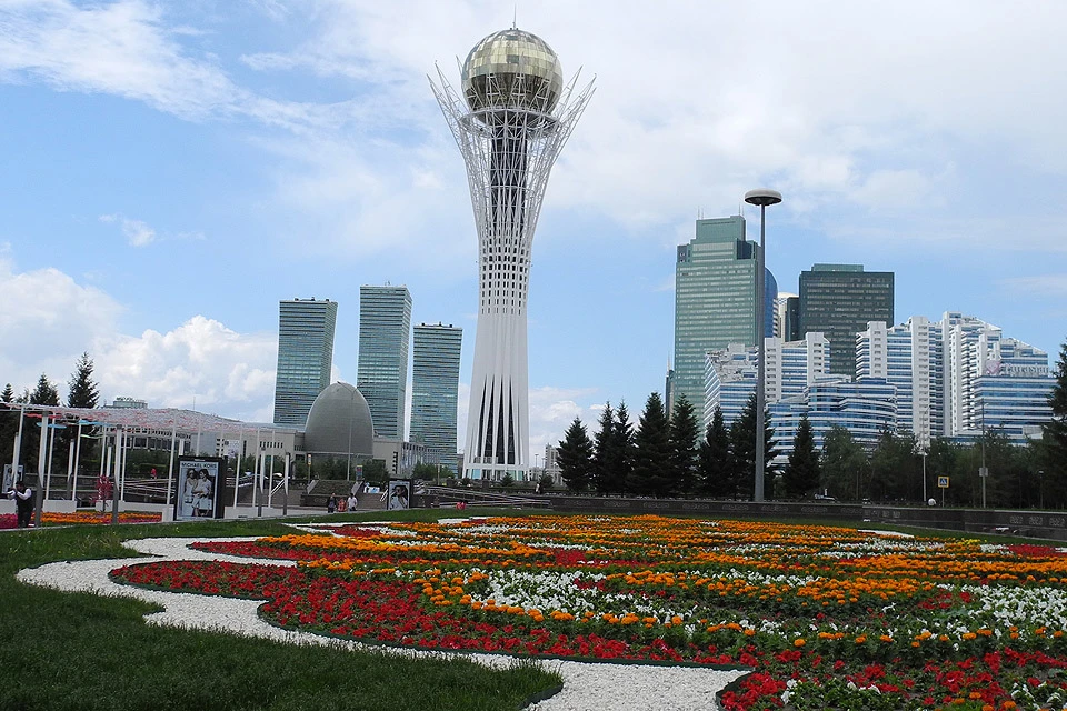 Современные высотные здания в центре столицы Казахстана.