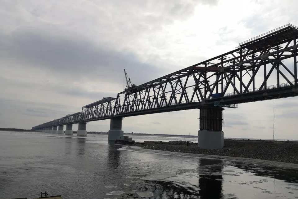 Мост через реку Амур, соединит Россию и Китайскую Народную Республику.