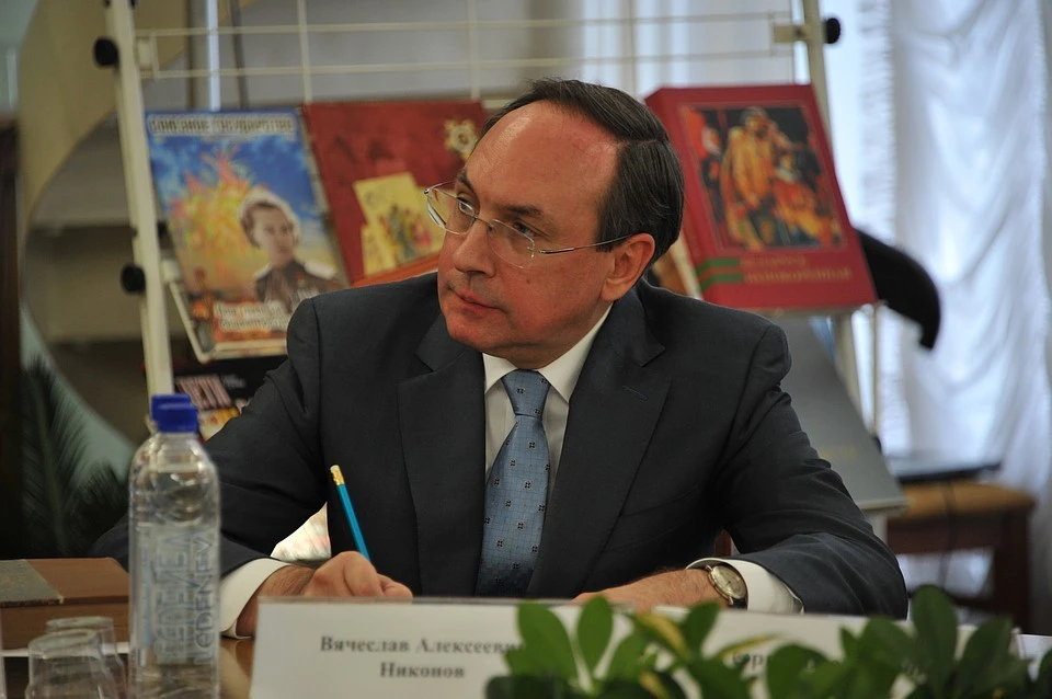 Глава Комитета Госдумы по образованию и науке, президент Фонда «Политика» Вячеслав Никонов