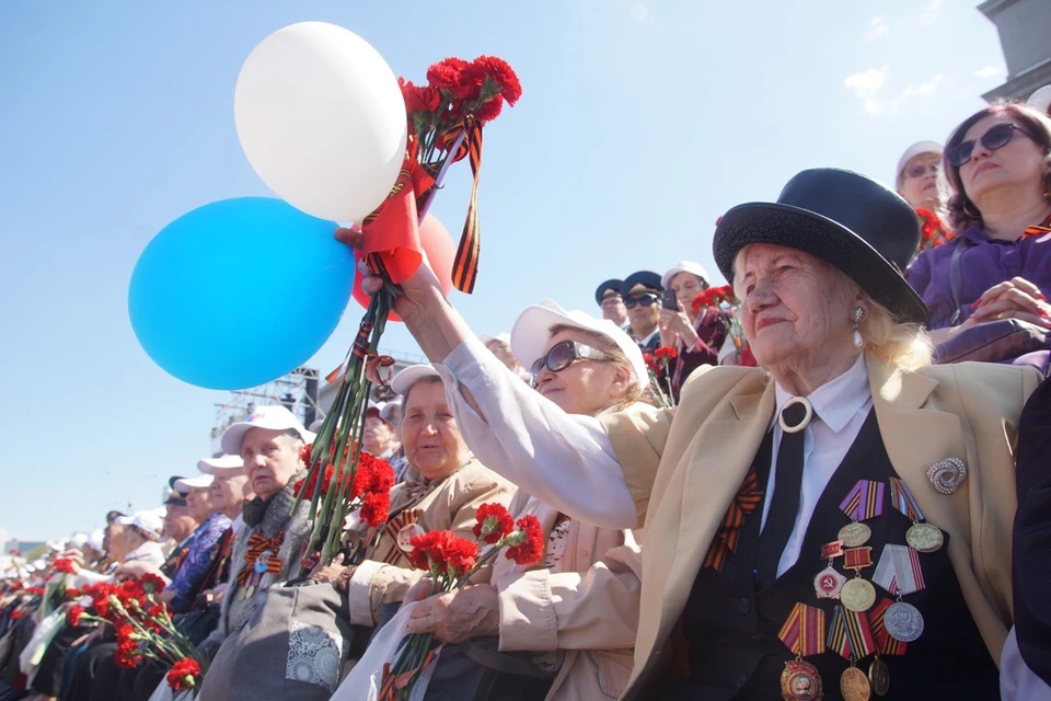 Ветераны - главные герои праздника. Фото: Светлана МАКОВЕЕВА.