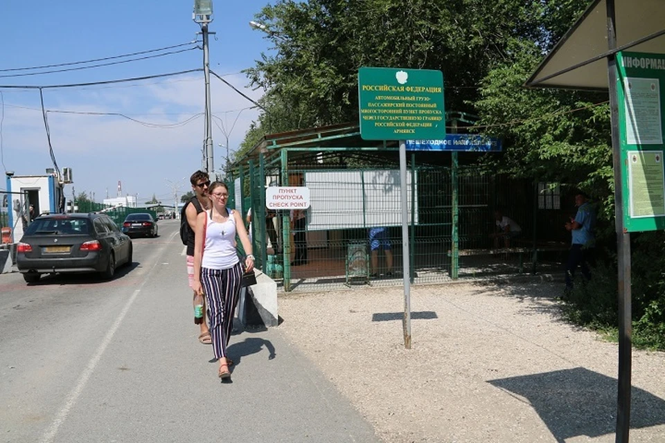 Украинцы активно едут отдыхать на любимые курорты полуострова