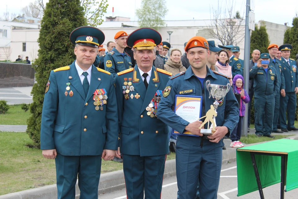 Современная противопожарная служба области, имея в своих рядах специалистов высокой квалификации способна решать задачи любой сложности.