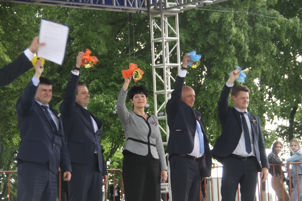 Эмоции, переполнявшие выпускников, заполнили улицы Владимира на несколько часов