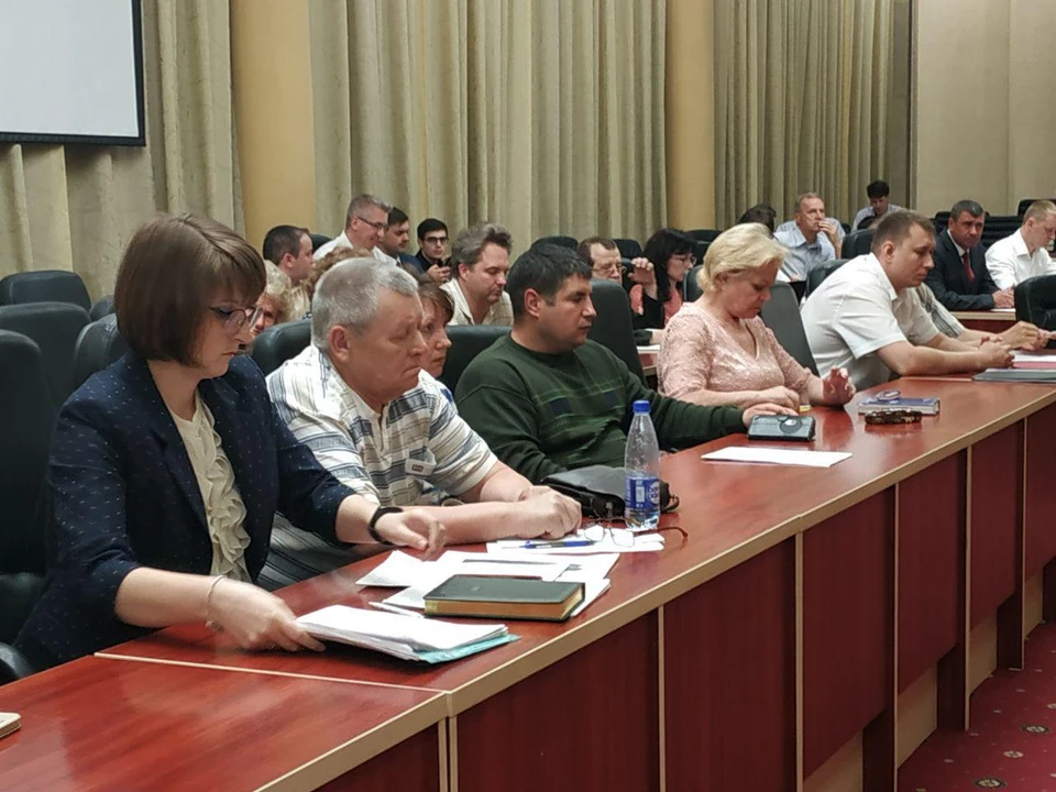 Обманутые дольщики на заседании в правительстве области