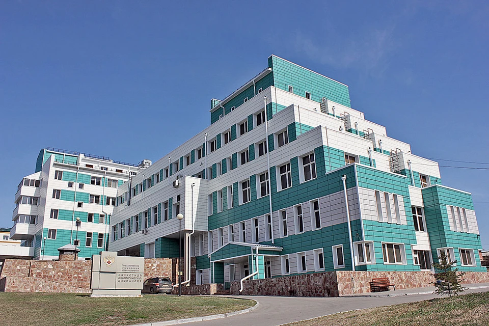 Иркутский областной онкологический диспансер – крупнейший в Сибири – оказывает помощь всем больным, с различными локализациями опухолевых процессов. Диспансер располагает высокотехнологичным медицинским оборудованием и современными технологиями