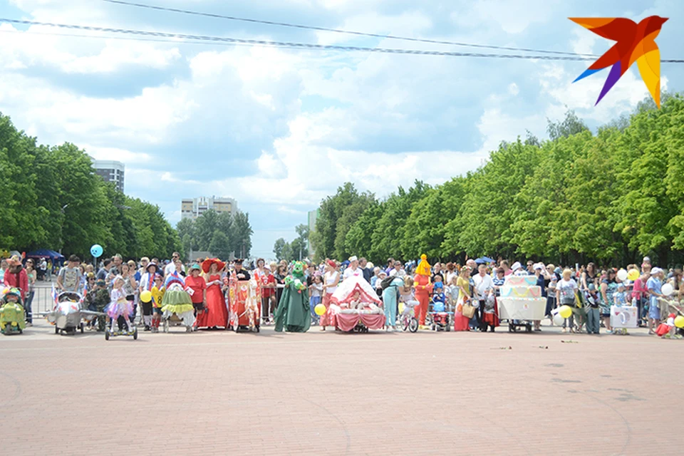 Тема «Парада колясок» в этом году – Год театра.