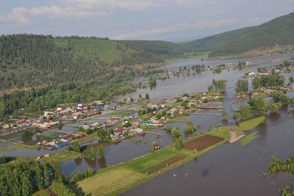 Наводнение в Иркутской области: в зоне затопления поймали пятерых мародеров.