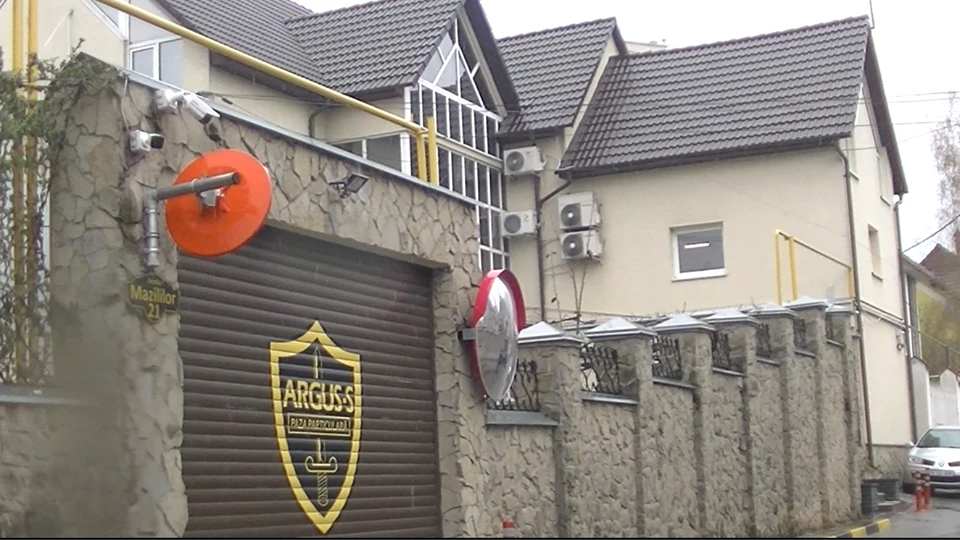 Неплохо устроились