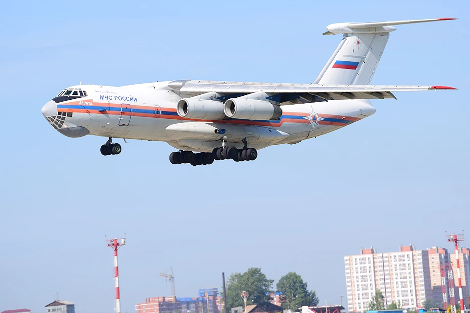 Самолет Ил-76 МЧС России. Фото Алексей КОРШУНОВ