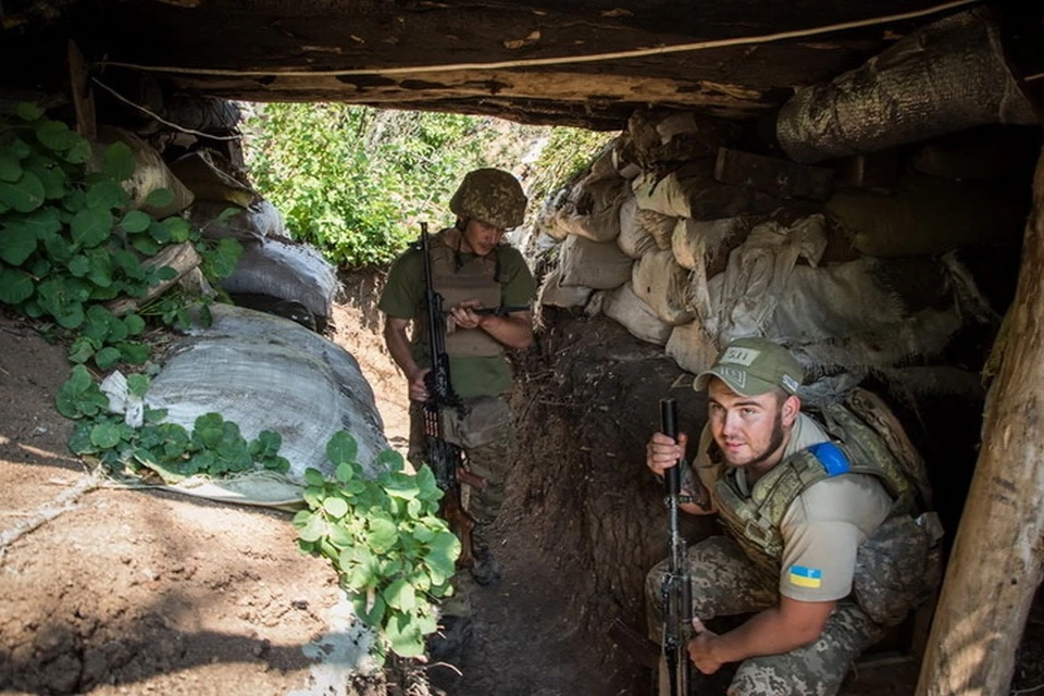 На Украине почти не осталось желающих месить грязь на передовой. Фото: facebook.com/pressjfo.news