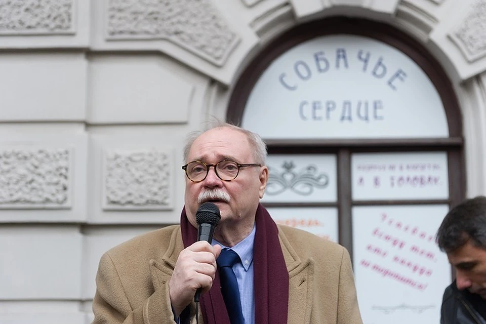 Владимир Бортко выдвигался в губернаторы Петербурга от КПРФ.