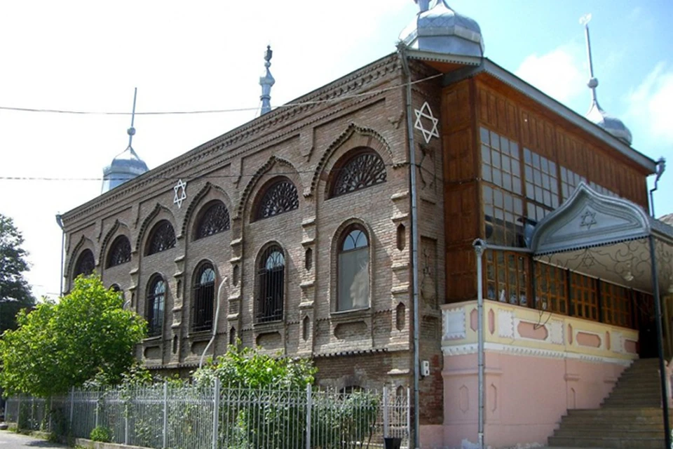Первый в мире музей горских евреев построенный Годом Нисановым и Зарахом Илиевым