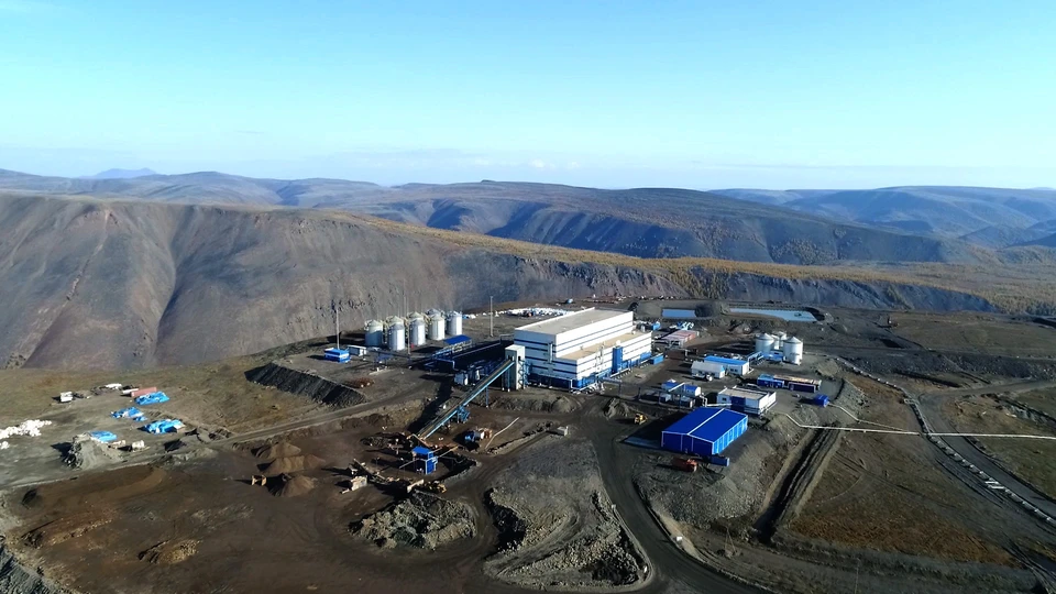 Проектная мощность обогатительной фабрики на месторождении – до 110 тысяч тонн руды.