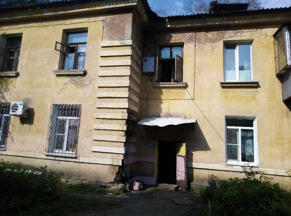 Хулиган живет на первом этаже