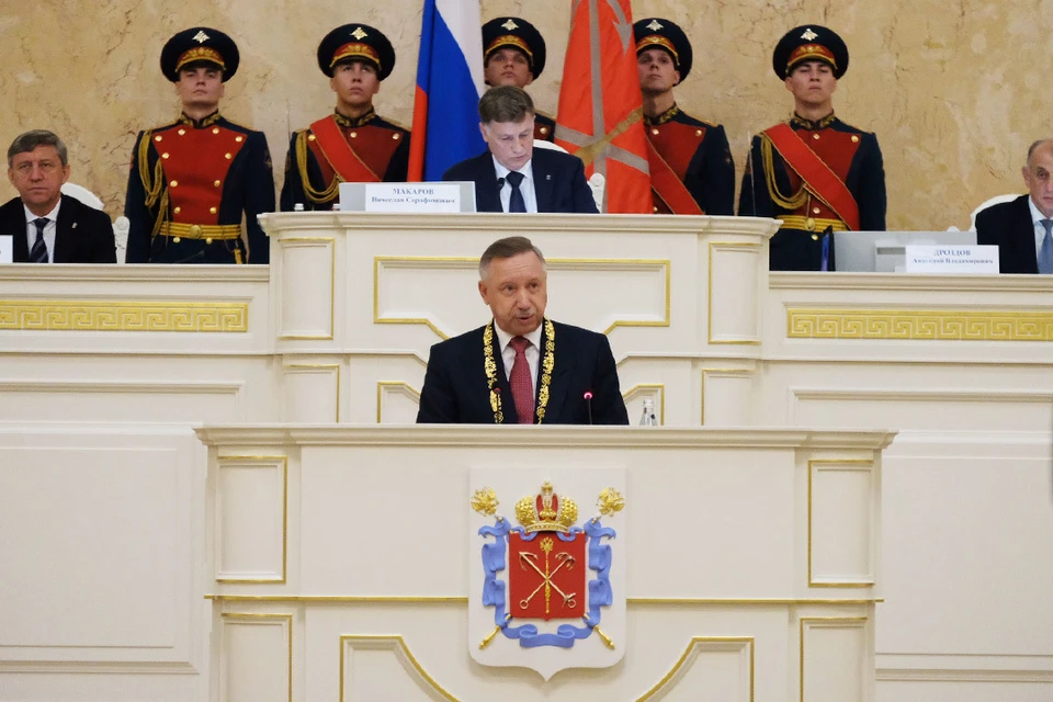 Александр Беглов 18 сентября принял присягу губернатора Петербурга.