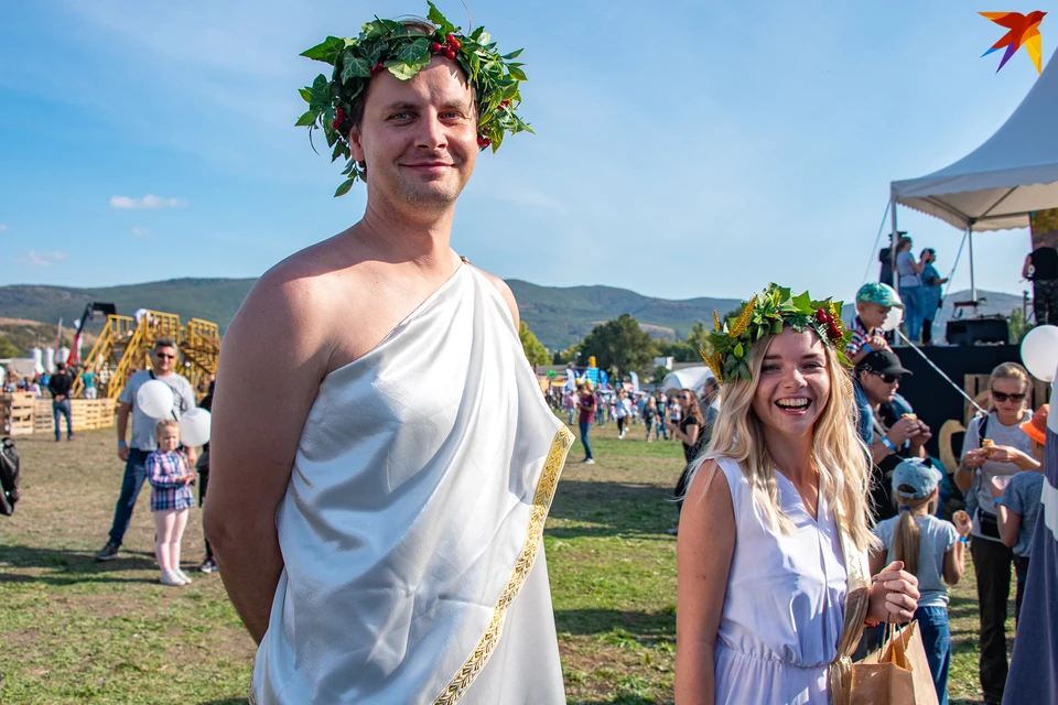 Дионис спустился с Олимпа на праздник вина