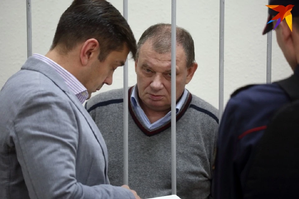 Валерия Шевчука обвиняют во взяточничестве и мошенничестве