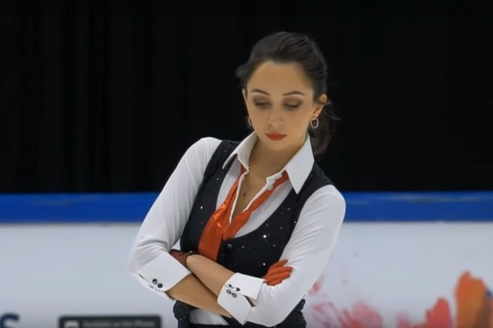 По итогам Finlandia Trophу Елизавета Туктамышева получила серебро. Золото завоевала москвичка Алена Косторная. Фото: скриншот трансляции Finlandia Trophу