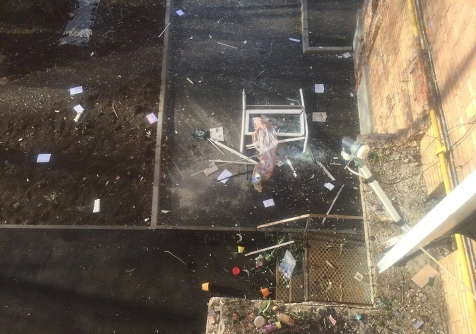 От взрыва в квартире выбило окна Фото: ГУ МЧС России по Самарской области