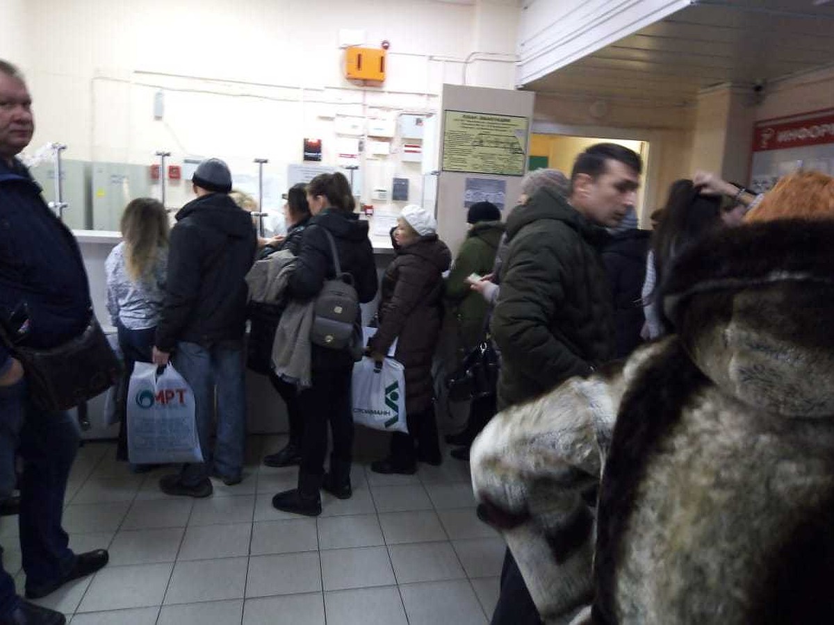 Травмпункт в центре Воронежа после ледяного дождя был забит людьми - KP.RU