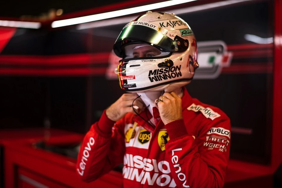 Накануне последнего старта сезона мы встретились с гонщиком Скудерии Ferrari Себастьяном Феттелем.