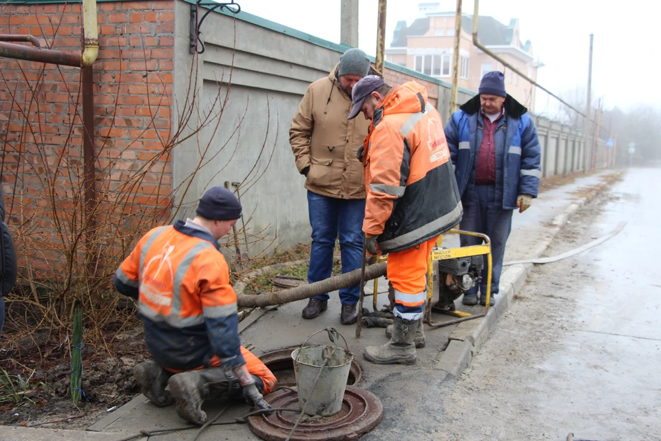 Ростов водоканал отключения. Водоканал. Форма водоканала. Ростовский Водоканал. Водоканал фото.